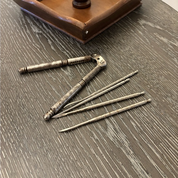 Vintage Square Wooden Nut Bowl With Nutcracker & 4 Picks Rustic Cabin Decor - Picture 7 of 7